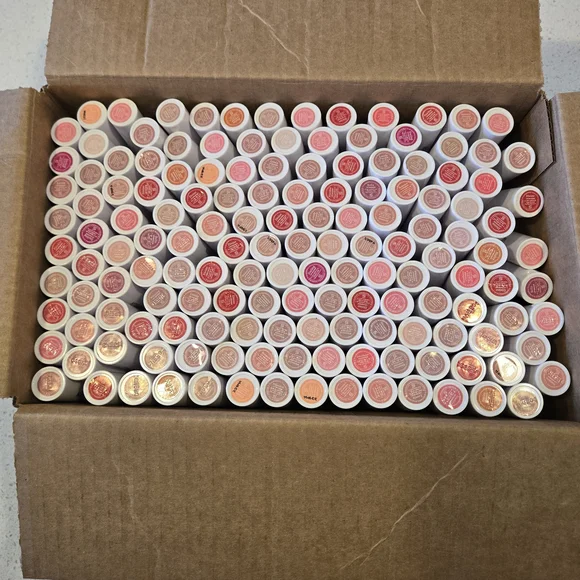 Wonderskin lip masques 4 for 44! New! Divine, First Kiss, Hayley And Sweetheart - Picture 11 of 13